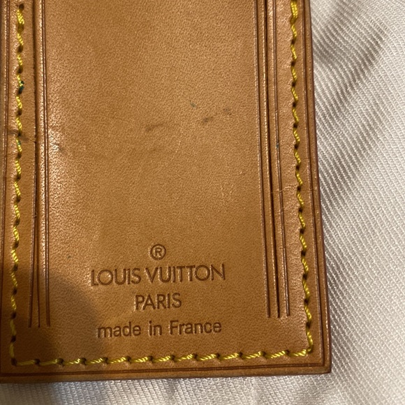 Authentic LOUIS VUITTON NAME TAG AND POIGNET SET - Picture 3 of 8